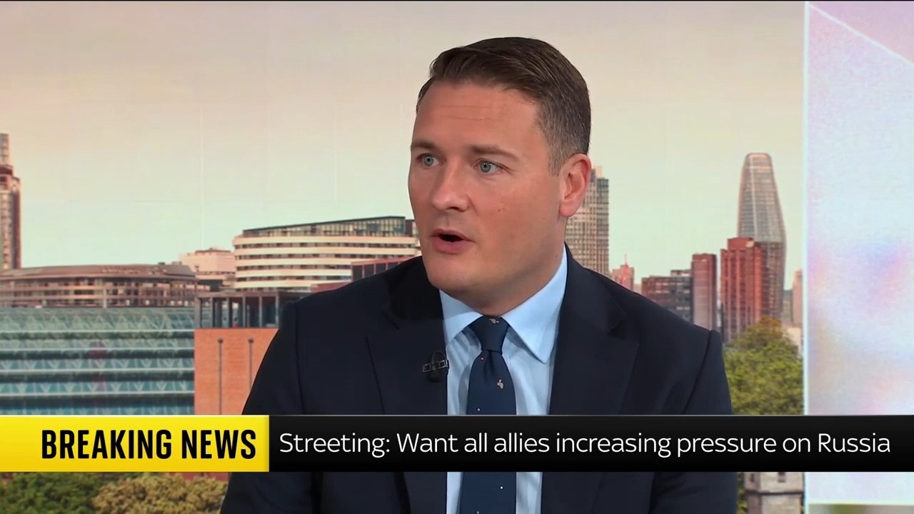 UK will work to ‘bring friends’ Trump and Zelensky back together after Russian diesel deal row, says Streeting