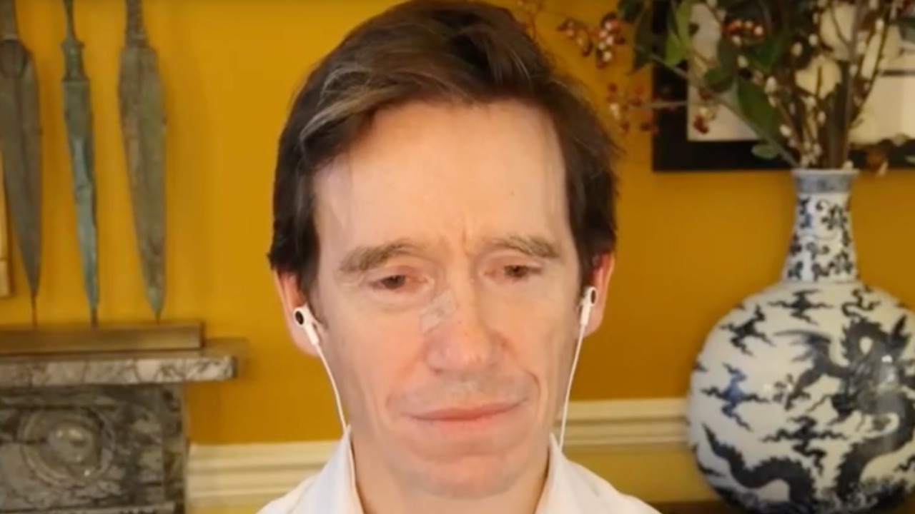Rory Stewart breaks silence on ‘weird’ viral expression at female guest ...