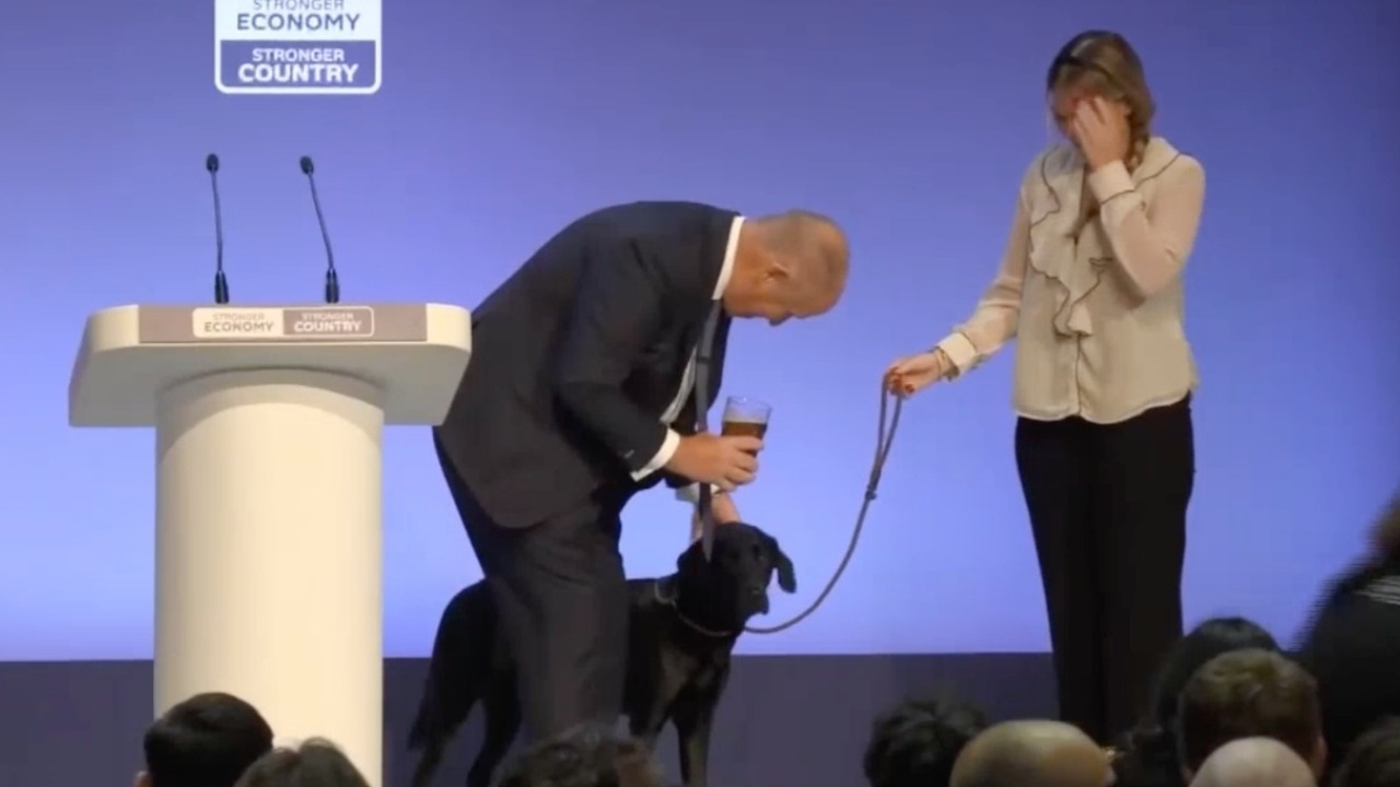 Kevin Hollinrake's dog gets standing ovation at Tory conference